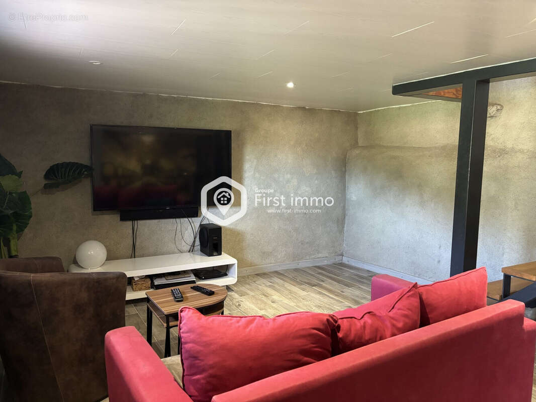 Maison à SAINT-MICHEL-DE-LLOTES