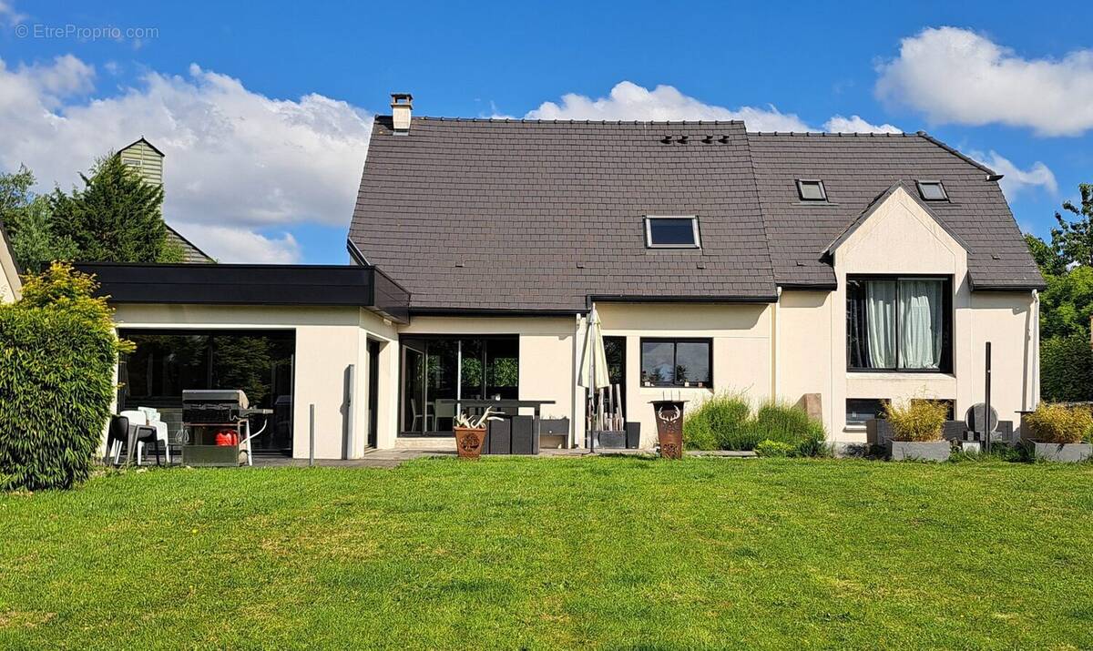 Maison à AILLY-LE-HAUT-CLOCHER