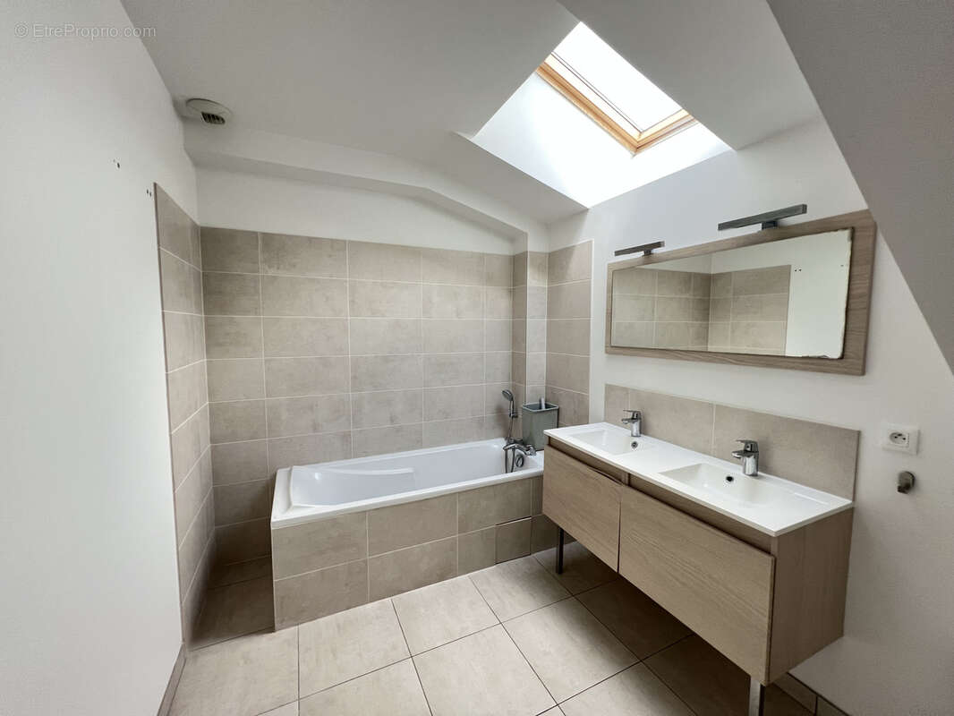 Appartement à CHECY