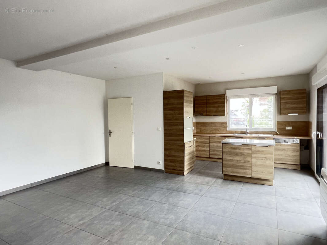 Appartement à CHECY