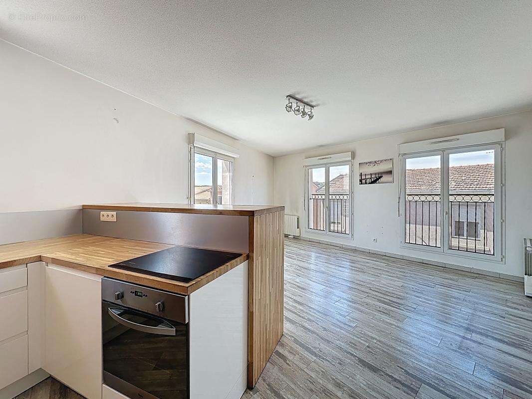 Appartement à GRIGNY