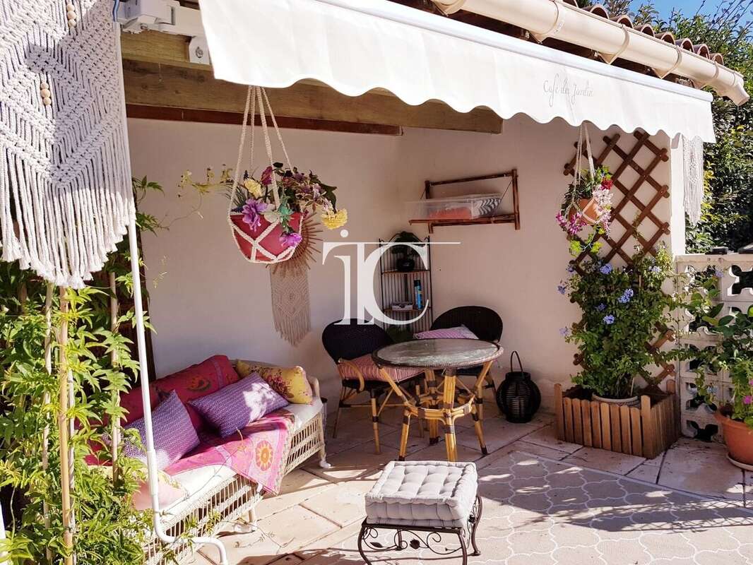 Maison à SAINT-AMBROIX