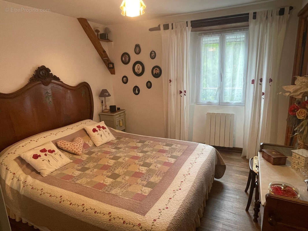 Maison à SAINT-BONNET-DE-MONTAUROUX