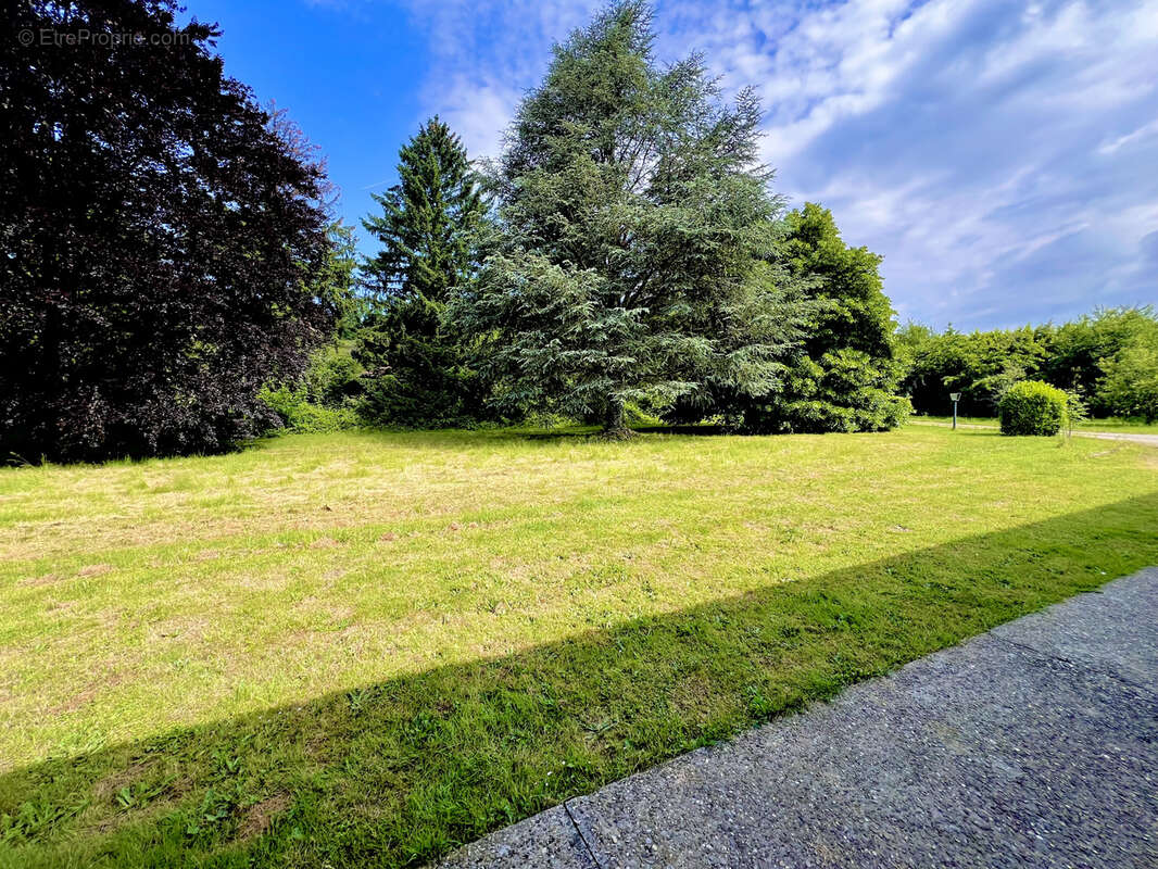 Maison à MONSTEROUX-MILIEU