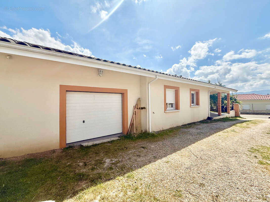 Maison à ROUSSILLON