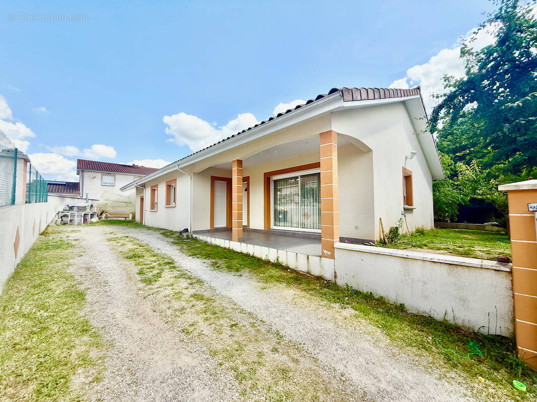 Maison à ROUSSILLON