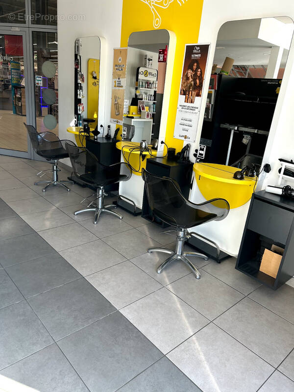 Commerce à FORCALQUIER