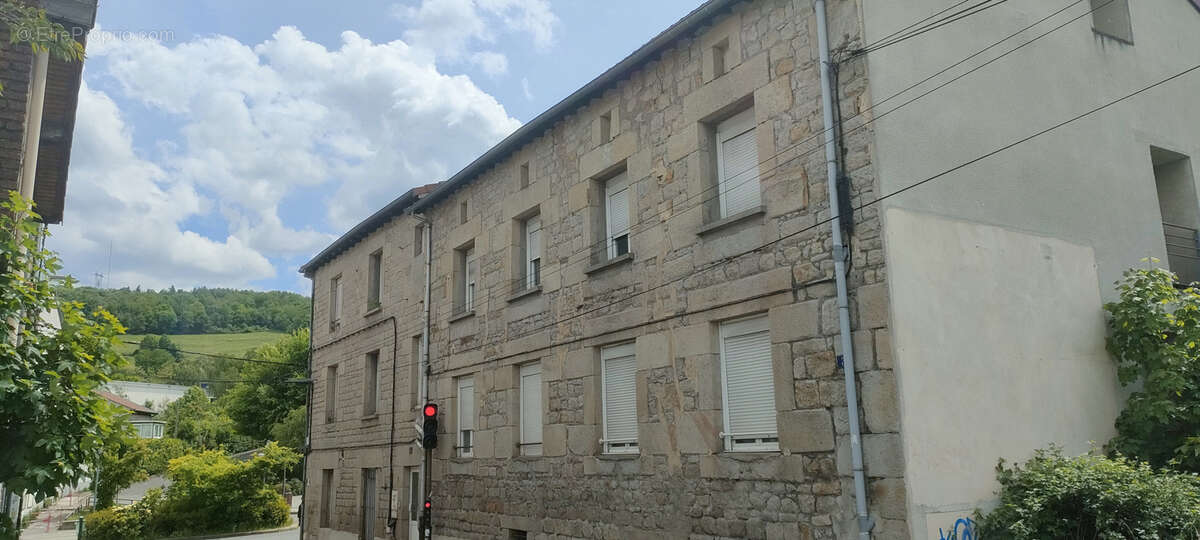 Appartement à SAINT-ETIENNE