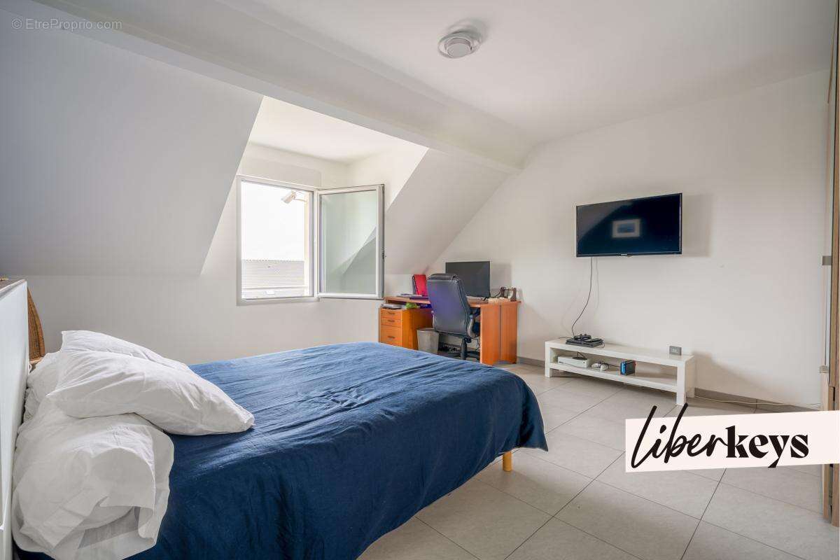 Maison à MONTEVRAIN