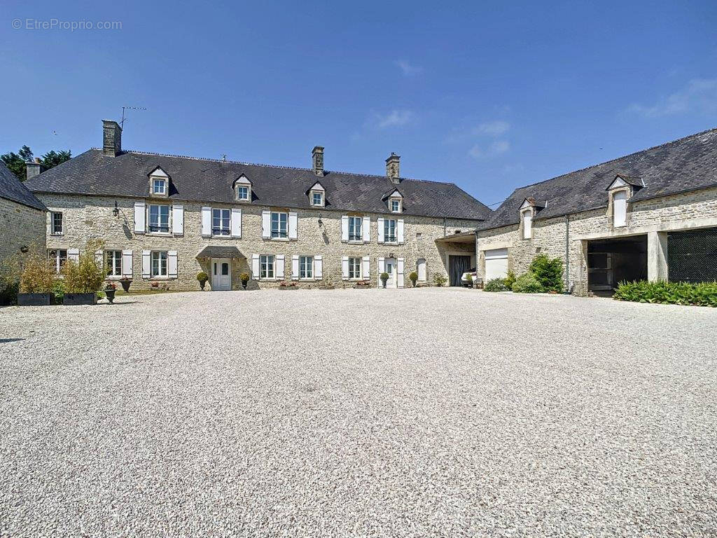 Maison à TURQUEVILLE