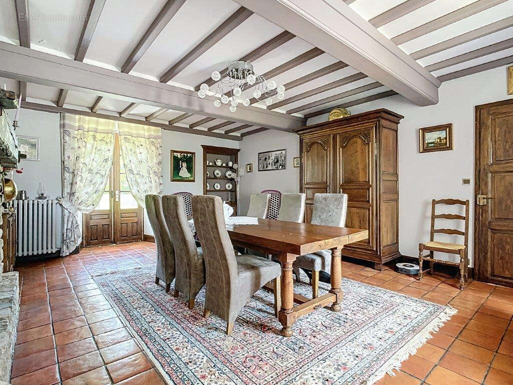 Maison à TURQUEVILLE