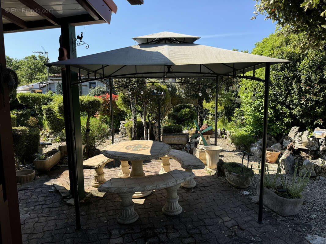 Maison à MEJANNES-LE-CLAP