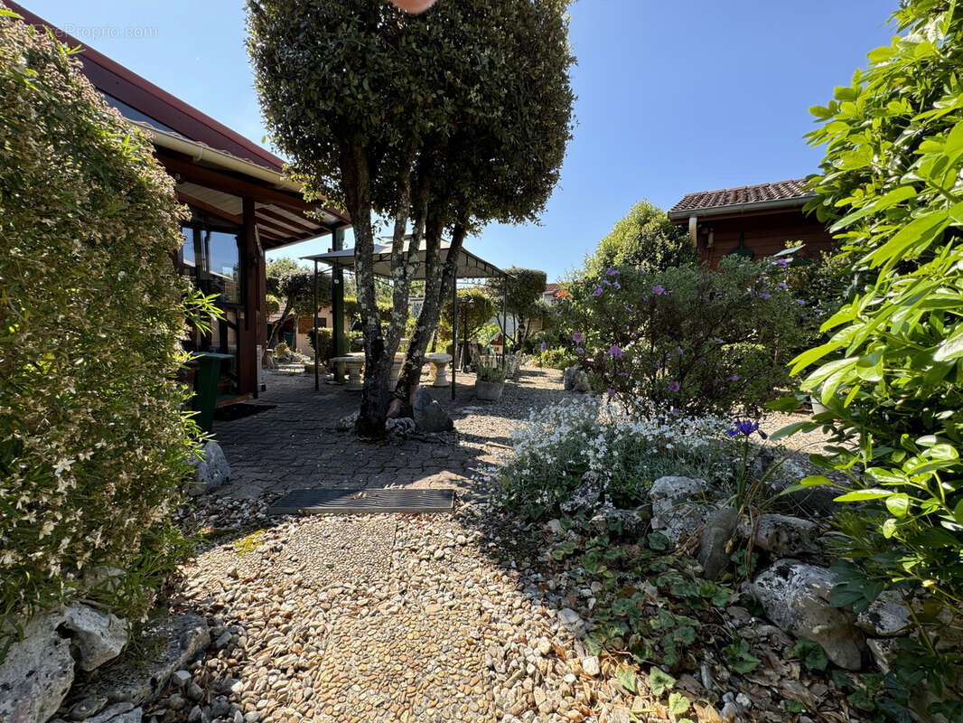 Maison à MEJANNES-LE-CLAP