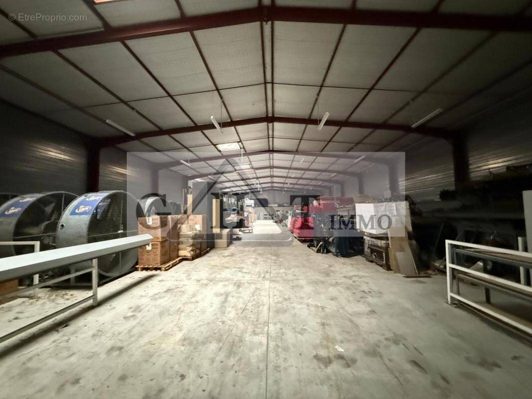 Commerce à FONTENAY-TRESIGNY