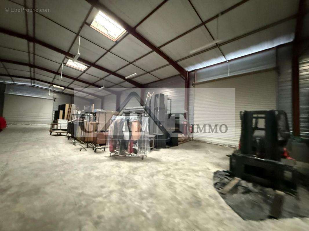 Commerce à FONTENAY-TRESIGNY