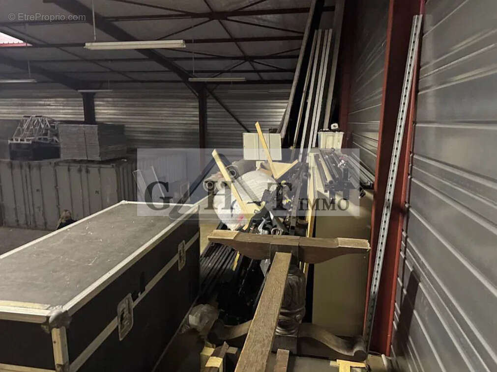 Commerce à FONTENAY-TRESIGNY