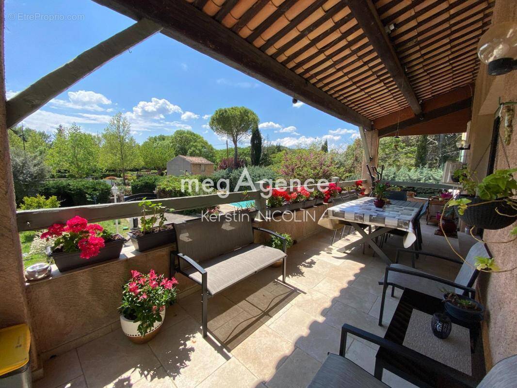 Maison à FLASSANS-SUR-ISSOLE