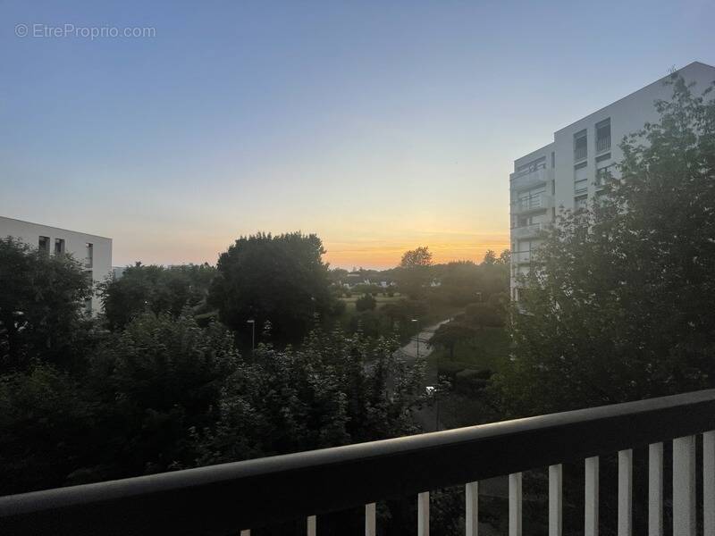 Appartement à LES CLAYES-SOUS-BOIS