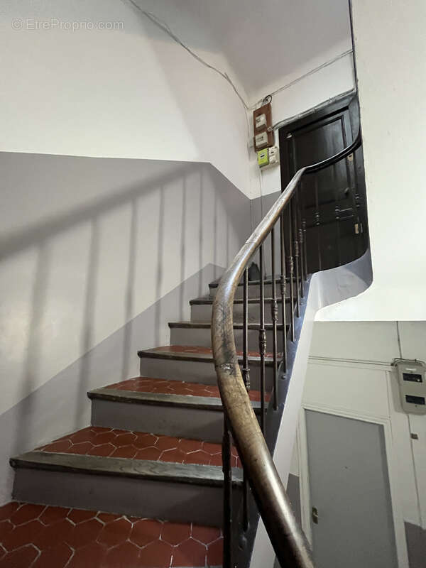 Appartement à MARSEILLE-4E