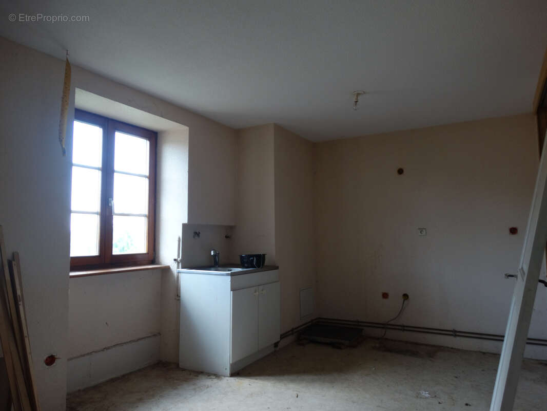 Appartement à CHAVANNES-SUR-L&#039;ETANG