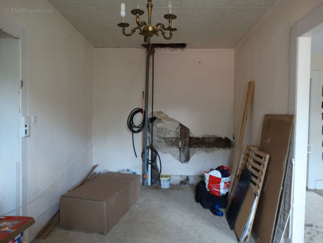 Appartement à CHAVANNES-SUR-L&#039;ETANG