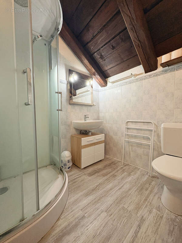 Appartement à MORILLON