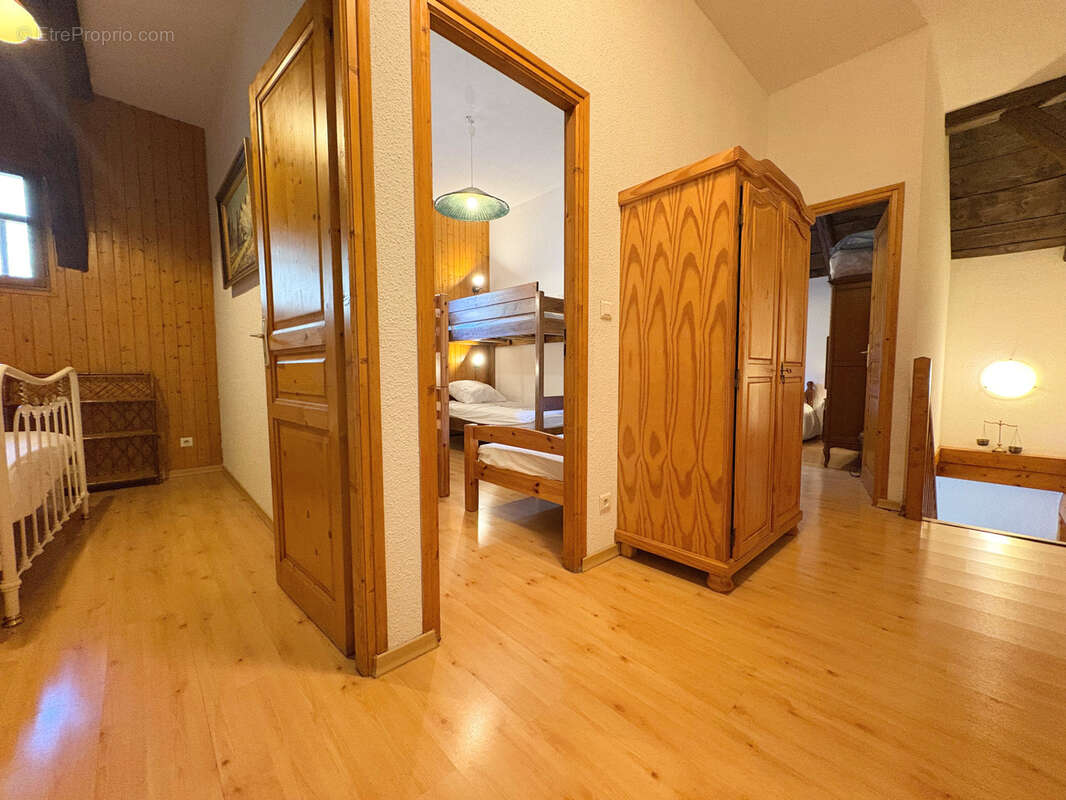 Appartement à MORILLON