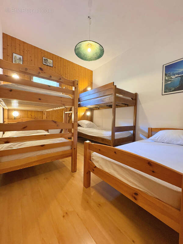 Appartement à MORILLON