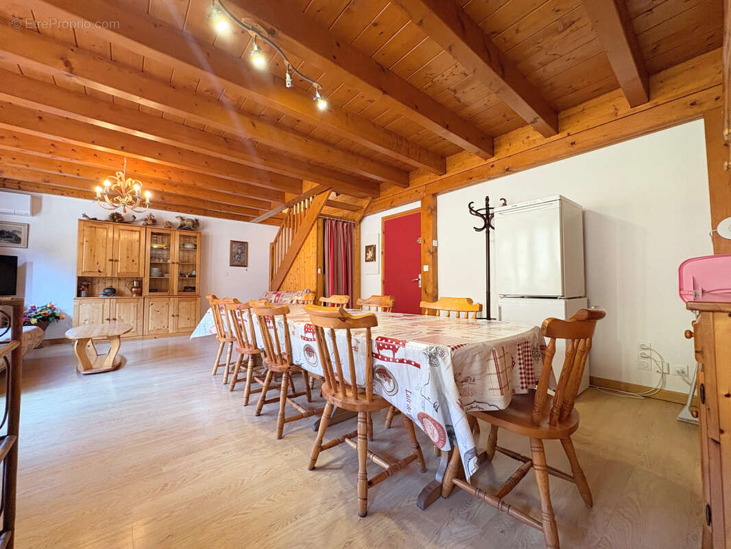 Appartement à MORILLON