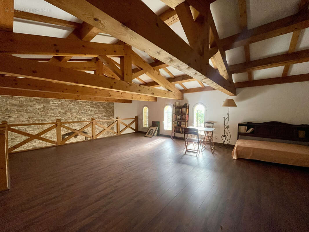 Maison à SOLLIES-PONT