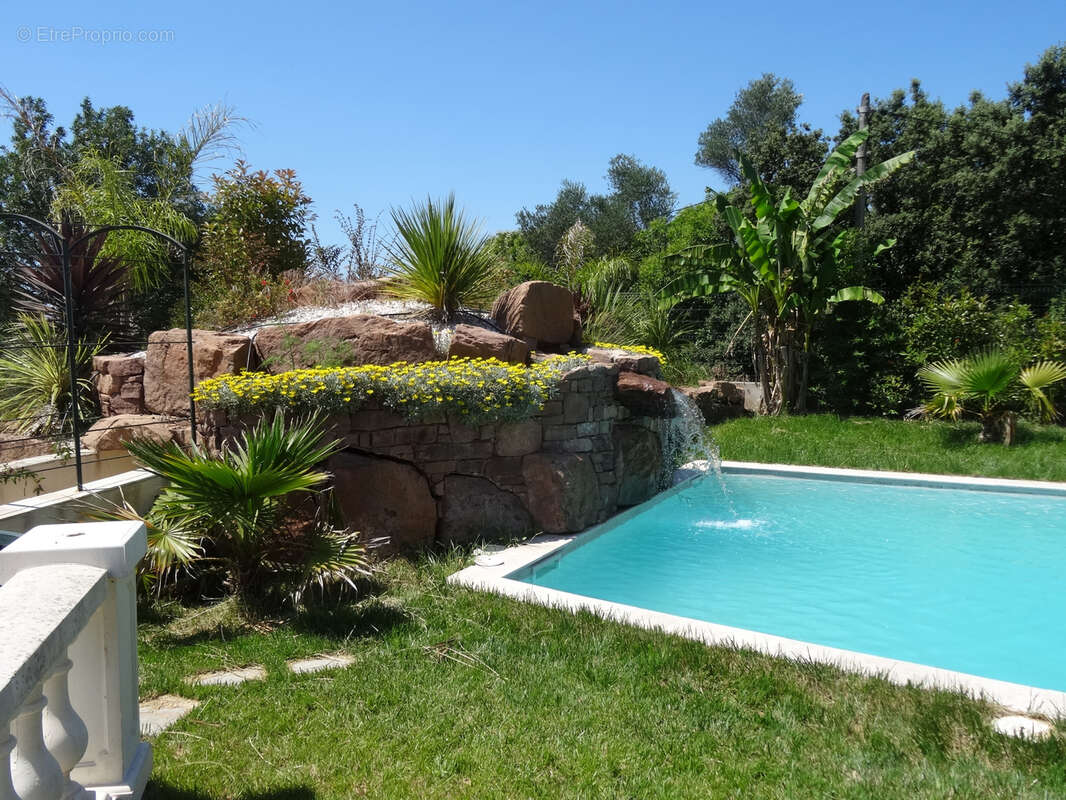 Maison à SOLLIES-PONT