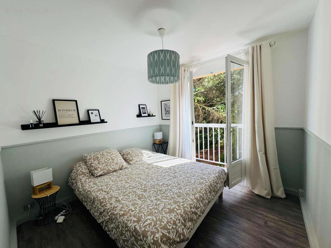 Appartement à COGOLIN