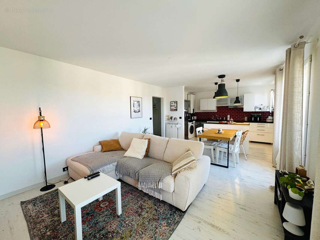 Appartement à COGOLIN