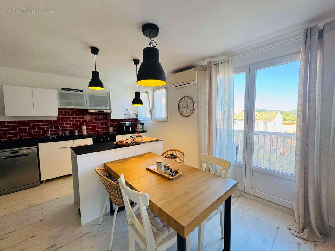 Appartement à COGOLIN