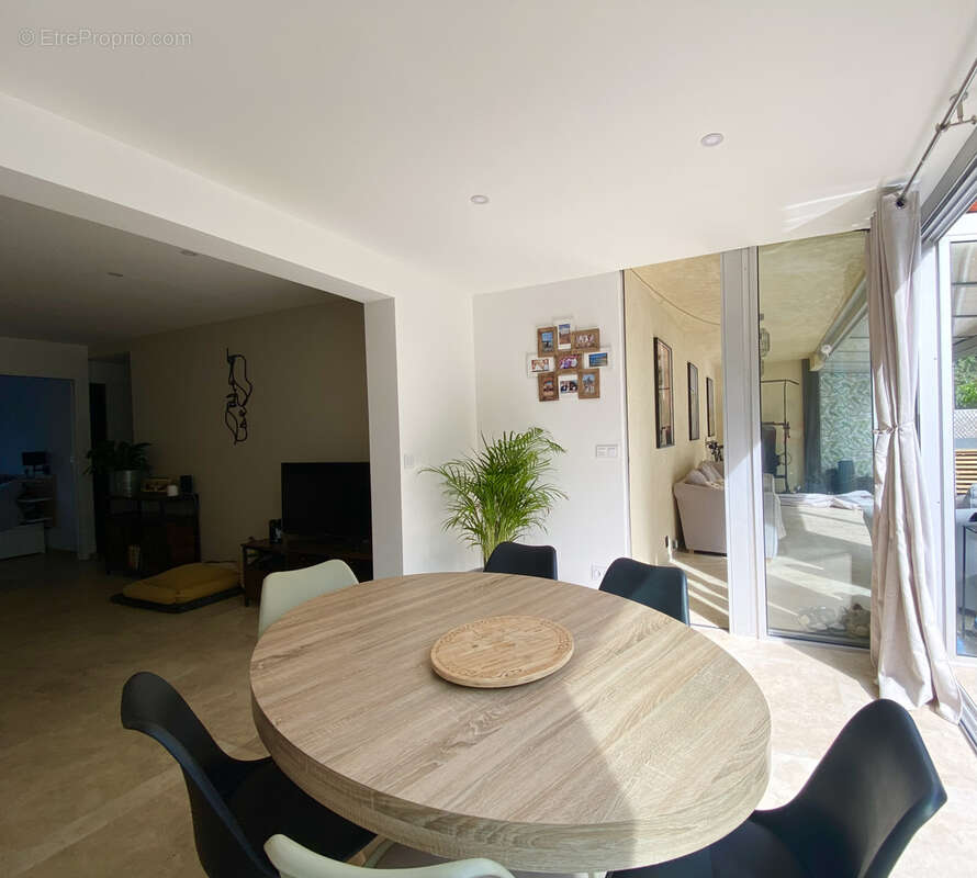 Appartement à SANARY-SUR-MER