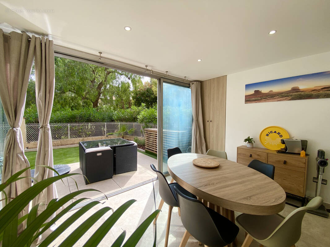 Appartement à SANARY-SUR-MER