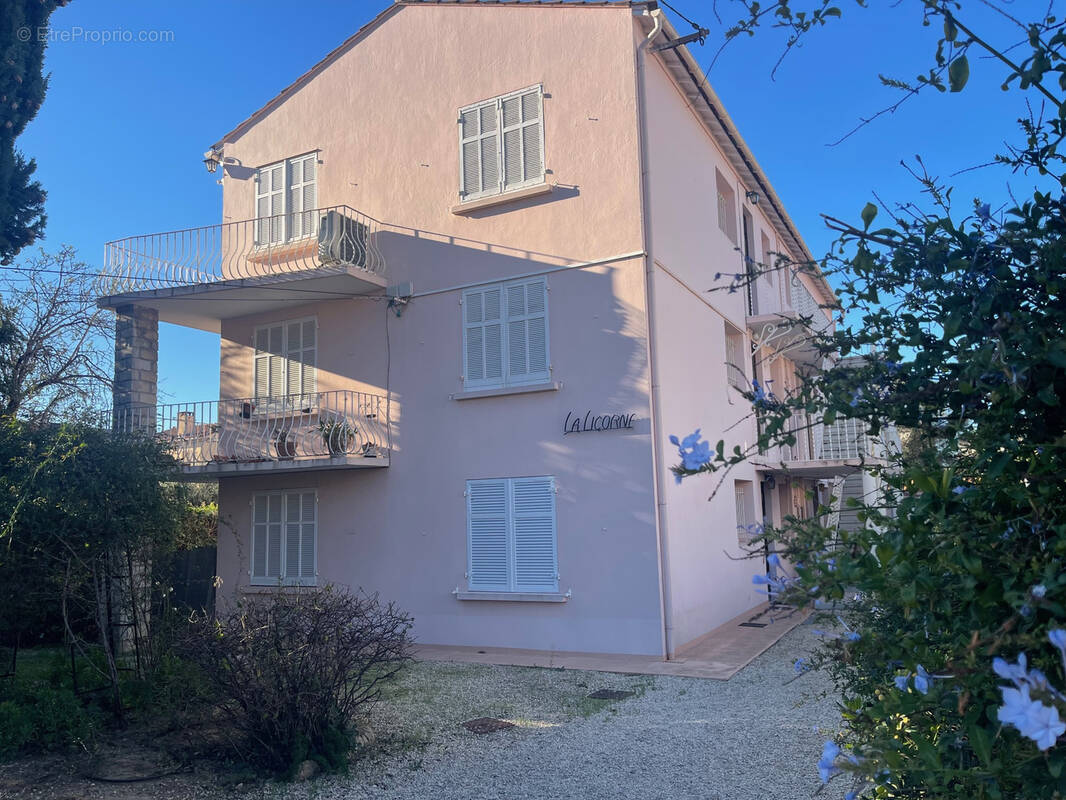 Appartement à SANARY-SUR-MER