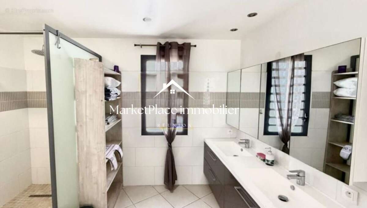 Maison à ENTRE-DEUX