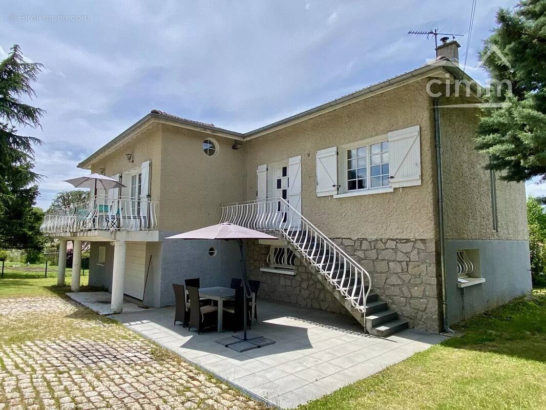 Maison à ROCHE-LA-MOLIERE