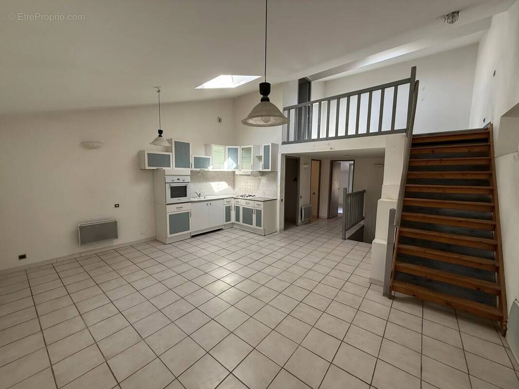 Appartement à CHATEAUNEUF-DU-RHONE