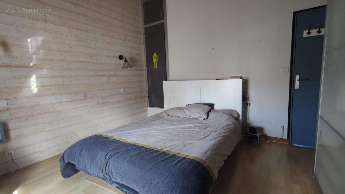 A l&#039;étage, la chambre parentale de 14 m² - Maison à LES HERBIERS