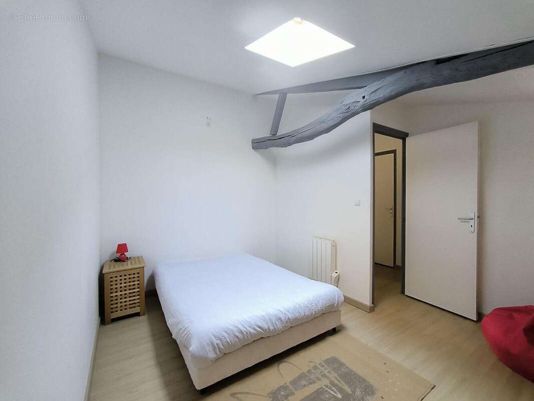 et d&#039;une chambre de 11 m². - Maison à LES HERBIERS