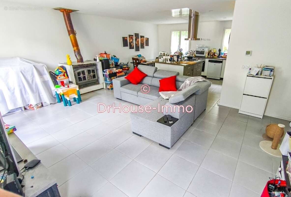 Maison à SAINT-HILAIRE-LES-ANDRESIS