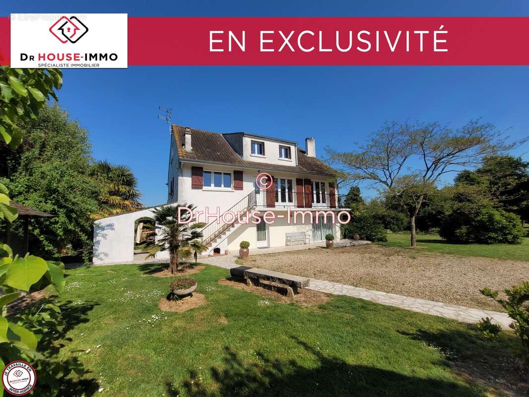 Maison à LA SELLE-SUR-LE-BIED