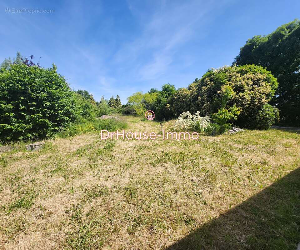 Maison à COURCEBOEUFS