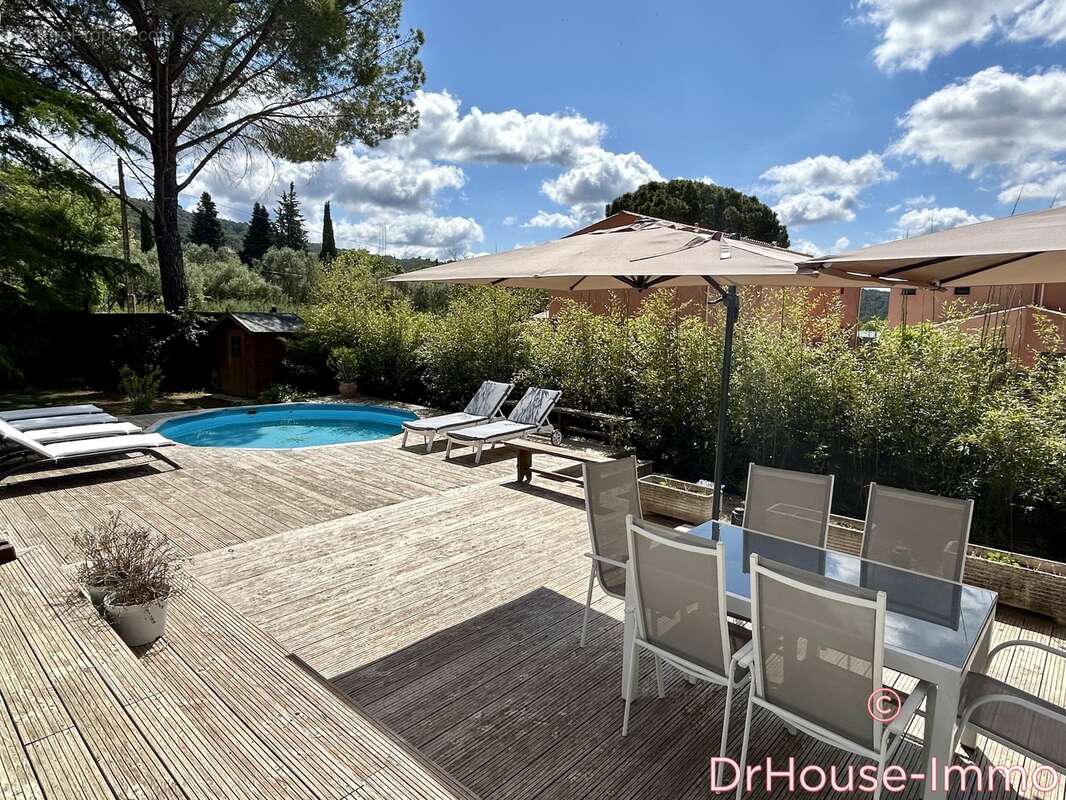 Maison à VILLECROZE