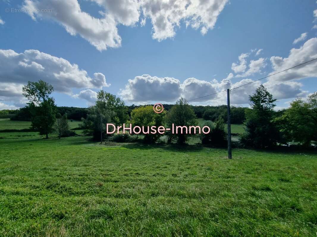 Maison à SAINT-MARTIN-DE-VILLEREAL