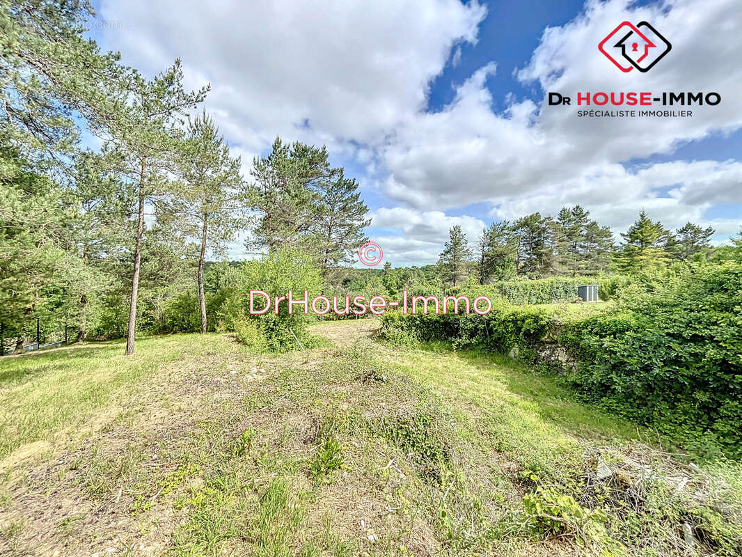 Terrain à CORNILLE