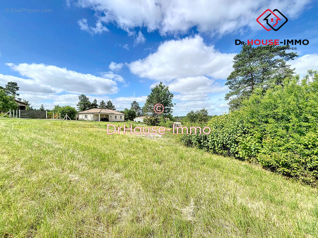 Terrain à CORNILLE