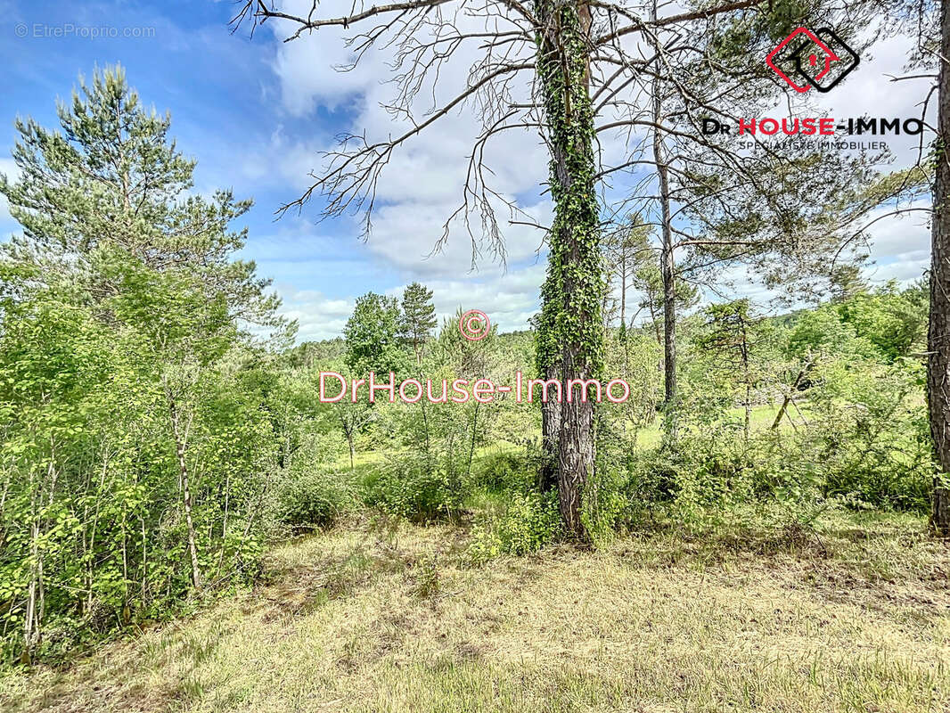 Terrain à CORNILLE